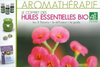 Collectif Aromathérapie - Le coffret des huiles essentielles. Contient un livre, un diffuseur et 3 flacons Librairie Eklectic